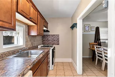 33 What Cheer Avenue, Providence, RI 02909 - Photo 16