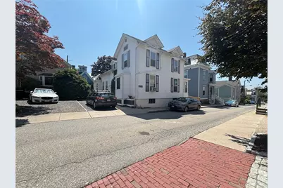 107 Prospect Hill Street #3, Newport, RI 02840 - Photo 1