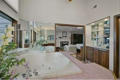 68 Seaview Avenue N, Swansea, MA 02777 - Photo 24