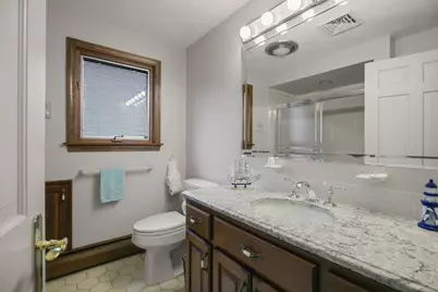 68 Seaview Avenue N, Swansea, MA 02777 - Photo 28