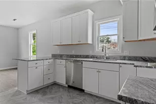 31 Greenville Ave, Johnston, RI 02919 - Photo 4