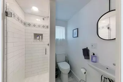 300 Broadway Avenue, Newport, RI 02840 - Photo 18