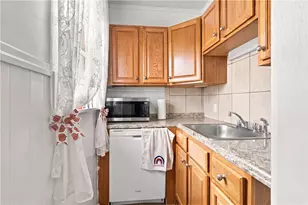 214 Estes St, Woonsocket, RI 02895 - Photo 10