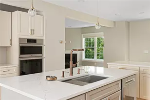 1204 Hunting Hill Dr, Cumberland, RI 02864 - Photo 4