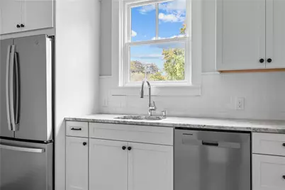 1330 West Main Road, Portsmouth, RI 02871 - Photo 6