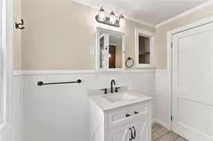 386 Norwood Ave, Warwick, RI 02888 - Photo 20