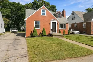 386 Norwood Ave, Warwick, RI 02888 - Photo 2
