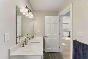 126 Hilton St, Tiverton, RI 02878 - Photo 18