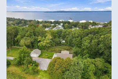 126 Hilton Street, Tiverton, RI 02878 - Photo 38