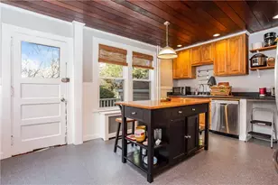 8 Wesley St, Newport, RI 02840 - Photo 16