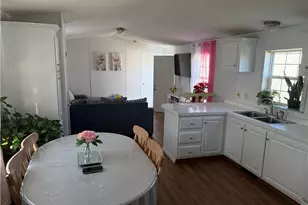 245 Manton St, Pawtucket, RI 02861 - Photo 8