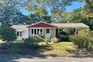 61 Calderwood Dr, Warwick, RI 02886 - Photo 1