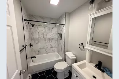 19 Marion Avenue N #3, Providence, RI 02905 - Photo 2