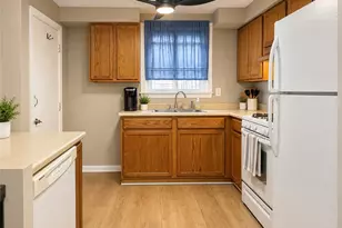 89 Manomet St, Providence, RI 02909 - Photo 12