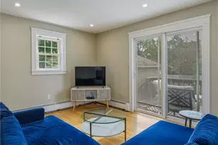 73 Hope St, East Providence, RI 02916 - Photo 10