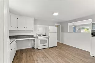 143 MacArthur Blvd, Coventry, RI 02816 - Photo 6