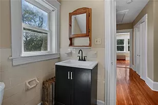 156 Putnam St, East Providence, RI 02914 - Photo 16