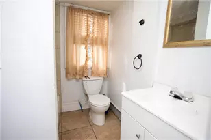 28 Yorkshire St, Providence, RI 02908 - Photo 18
