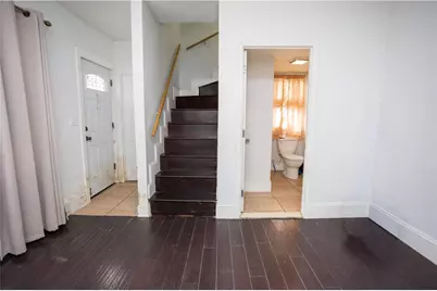 28 Yorkshire Street, Providence, RI 02908 - Photo 16