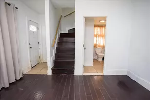 28 Yorkshire St, Providence, RI 02908 - Photo 16