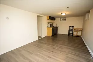 28 Yorkshire St, Providence, RI 02908 - Photo 38