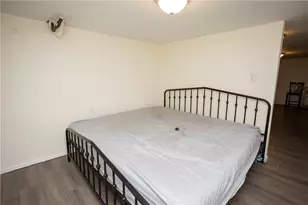 28 Yorkshire St, Providence, RI 02908 - Photo 22
