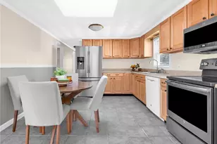 37 Bakers Creek Rd, Warwick, RI 02886 - Photo 10