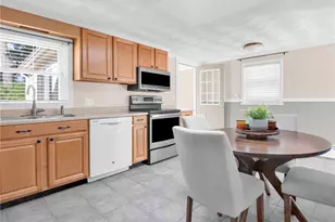 37 Bakers Creek Rd, Warwick, RI 02886 - Photo 14
