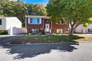 62 Legion Dr, Pawtucket, RI 02860 - Photo 1