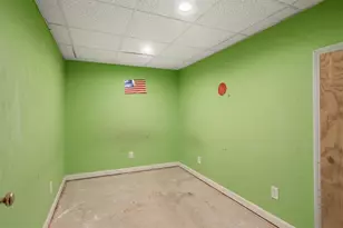35 Kenwood St, Warwick, RI 02889 - Photo 32