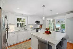 136 Briarwood Dr, South Kingstown, RI 02879 - Photo 6