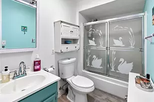 122 Swinburne Row, Newport, RI 02840 - Photo 16