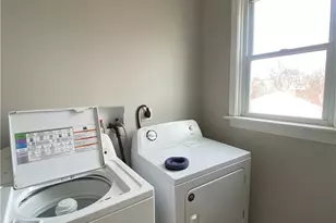 15 Sparrow St, Providence, RI 02908 - Photo 6