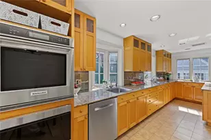 11 Intervale Rd, Providence, RI 02906 - Photo 18