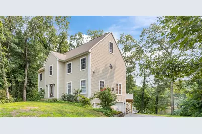 22 Breezy Knoll Road, Smithfield, RI 02828 - Photo 2