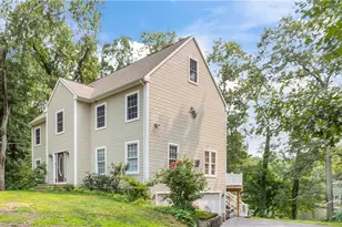 22 Breezy Knoll Rd, Smithfield, RI 02828 - Photo 2
