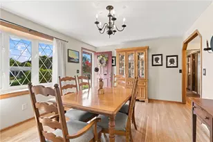 100 Sleepy Hollow Dr, Cumberland, RI 02864 - Photo 12
