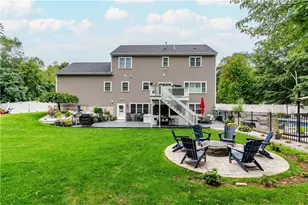 8 Winterberry Rd, Lincoln, RI 02865 - Photo 6