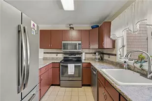 4 Palmer Cir, Hopkinton, RI 02832 - Photo 2