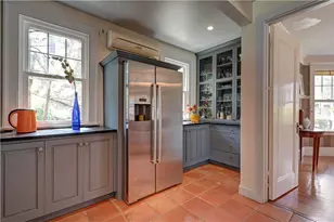 56 Windsor Rd, Cranston, RI 02905 - Photo 26