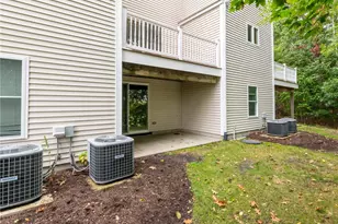 45 Silver Cup Cir, West Warwick, RI 02893 - Photo 4