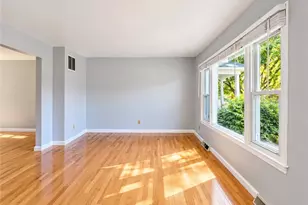 10 Bateman Ave, Cranston, RI 02920 - Photo 4