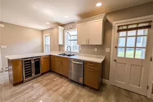 184 Cumberland St, Providence, RI 02908 - Photo 4
