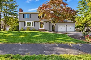 10 Circlewood Dr, Coventry, RI 02816 - Photo 2