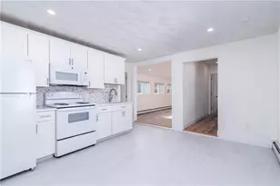 75 Caswell St, Narragansett, RI 02882 - Photo 16
