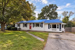 89 Cushing Rd, Warwick, RI 02888 - Photo 2