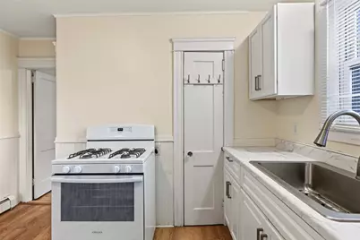 169 Tenth Street, Providence, RI 02906 - Photo 8