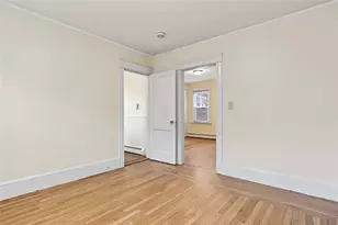169 10th St, Providence, RI 02906 - Photo 12