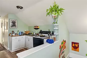 169 10th St, Providence, RI 02906 - Photo 22