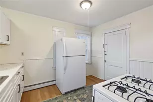 169 10th St, Providence, RI 02906 - Photo 10